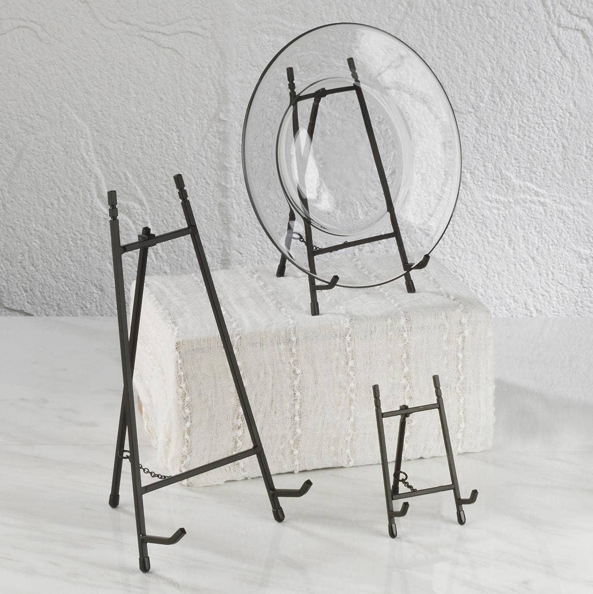 Traditional Art Easels